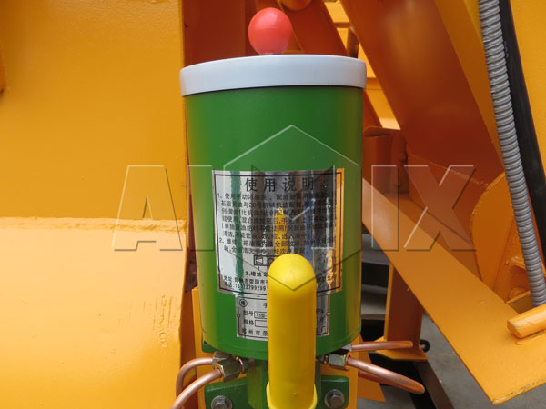 Manual oil pump