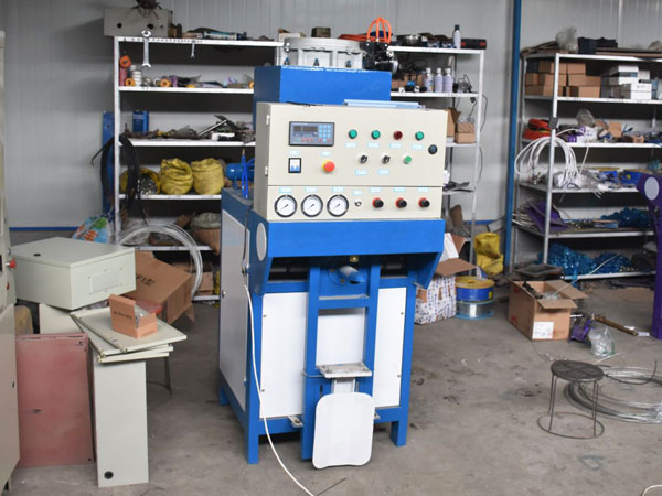 pneumatic valve port packaging machine