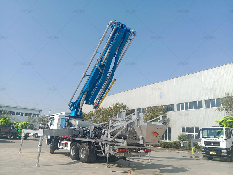 boom unfolding check before 33m boom concrete pump shipment to Jamaica